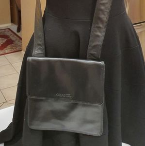Auth Chanel Vintage Flat Crossbody Bag